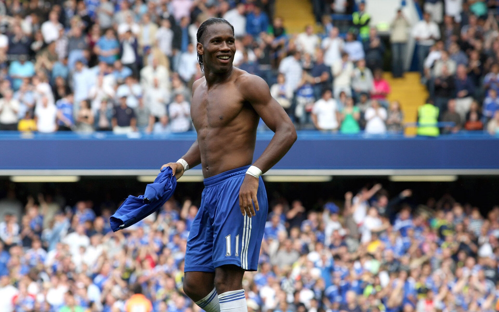 足球世界双响炮,委内瑞拉横扫威尔士创历史,萨拉赫再破纪录铸传奇