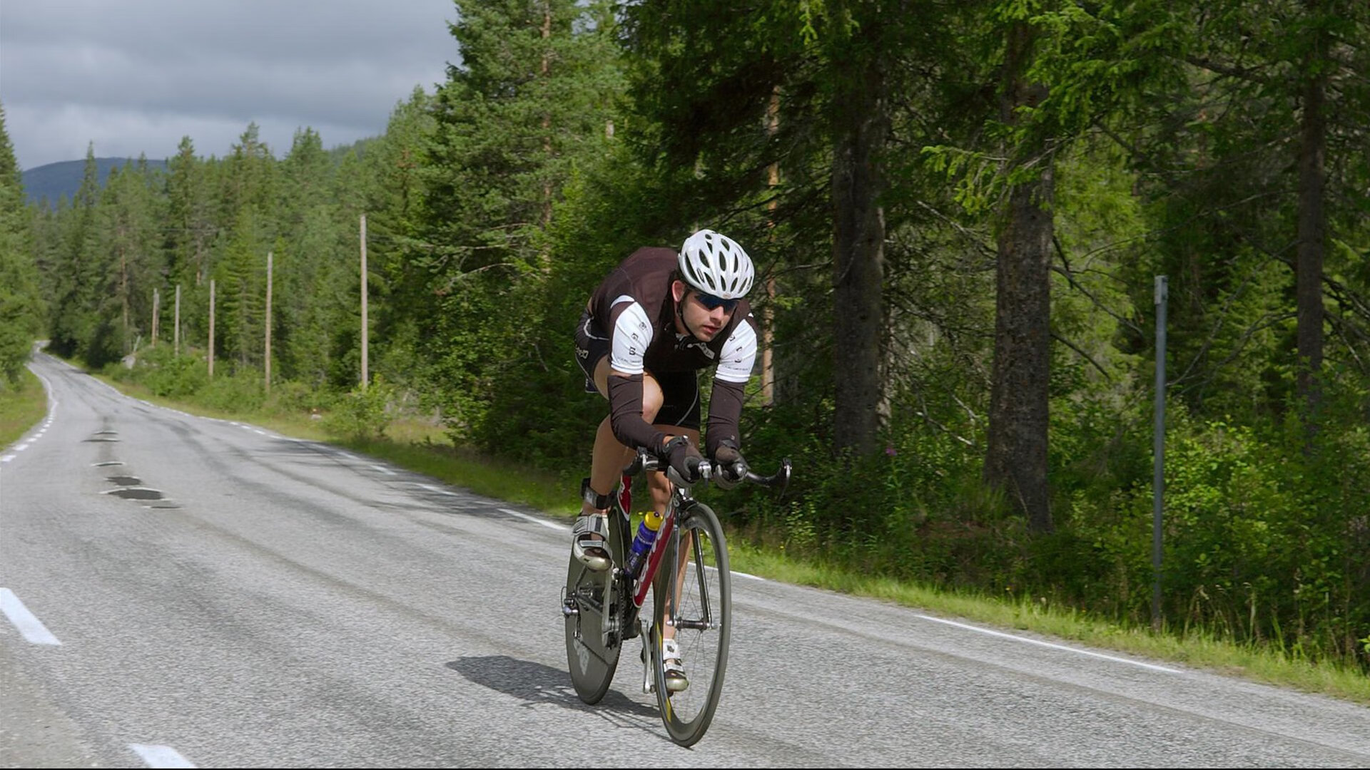 惊天冷门!阿尔及利亚铁骑踏平那不勒斯,托尼双响炮轰塌意甲堡垒
